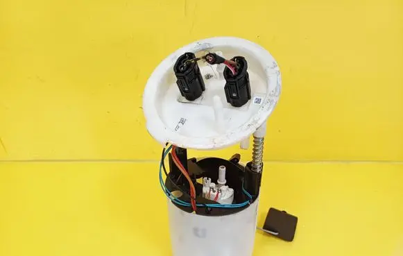 BMW 1 E81 E87 In-tank fuel pump 7197073 A2C53025279