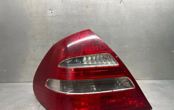 Mercedes-Benz E W211 Rear/tail lights A2118200464 124401921L