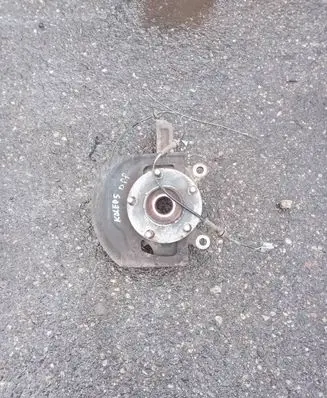 Renault Koleos I Front wheel hub