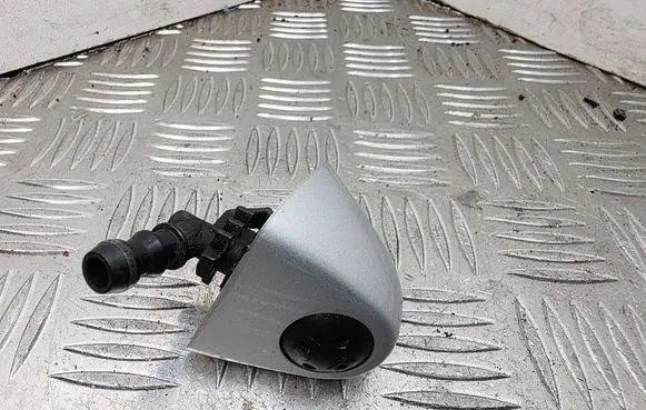 BMW X5 E53 Headlight washer spray nozzle 7145236