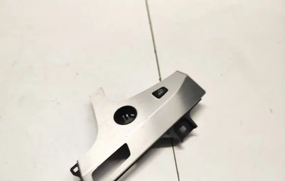Audi Q7 4M Dashboard glove box trim 4M2853242B Q7AM0536