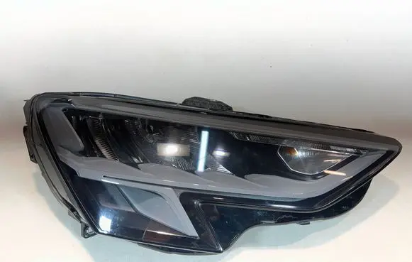 Audi A3 8Y Headlight/headlamp 8Y0941012