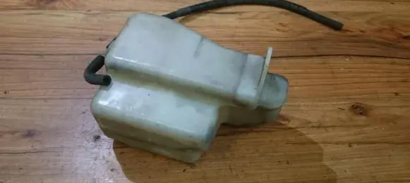 Mazda MX-3 Coolant expansion tank/reservoir 823021085