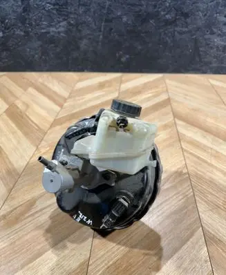 Mercedes-Benz E W212 Brake booster A2124301130 03775790014