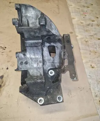 Volkswagen Crafter Generator/alternator bracket 076145167 EN1706AC