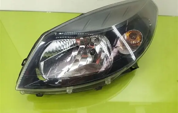 Dacia Sandero Headlight/headlamp 260602914R