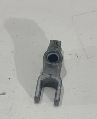 Opel Insignia A Fuel Injector clamp holder 