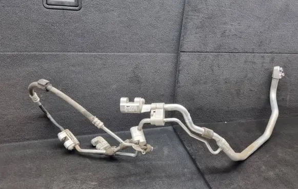 Audi Q7 4M Air conditioning (A/C) pipe/hose 4M0816743BT 4M0816805B 4M0816738M