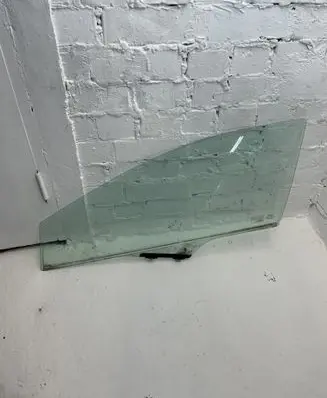 Honda Civic Front door window glass four-door 43R007951