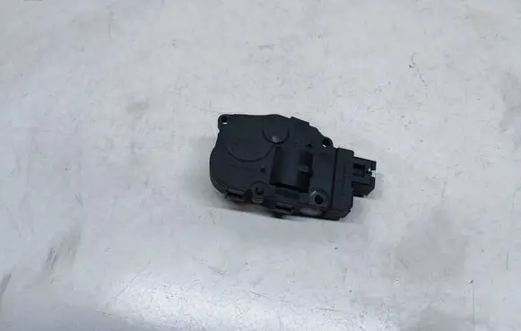 Porsche Cayenne (92A) Air flap motor/actuator EFB340