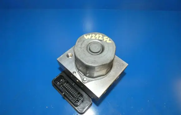 Mercedes-Benz E W212 ABS Pump a2124310848