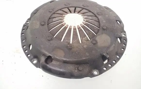 Volkswagen PASSAT B4 Pressure plate M228XM240