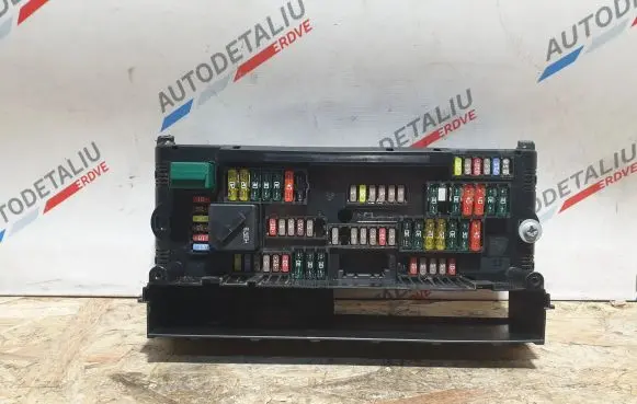 BMW 5 F10 F11 Fuse module 9252815