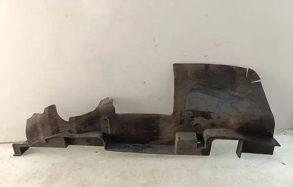 Audi A4 S4 B7 8E 8H Intercooler air guide/duct channel 8E0121284J