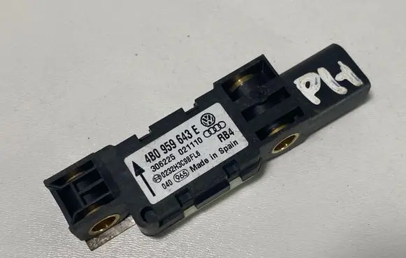 Audi A3 S3 8P Airbag deployment crash/impact sensor 4B0959643E