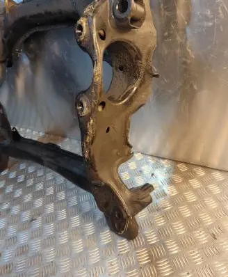 Mercedes-Benz C W204 Front axle beam A701