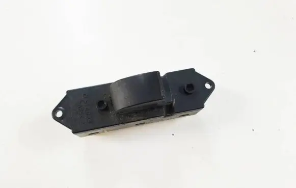 Mitsubishi Grandis Quarter vent window switch 