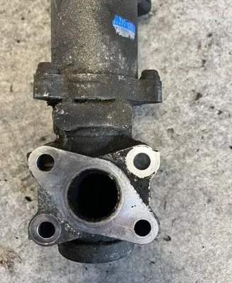 Toyota Corolla Verso AR10 EGR valve 256200R010