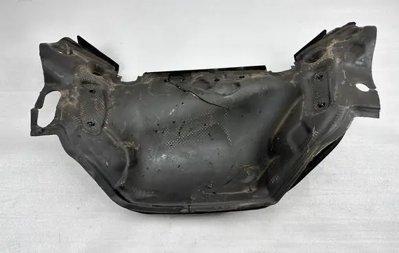 Audi A8 S8 D4 4H Heat shield in engine bay 4H0819523