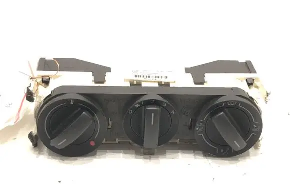 Volkswagen Fox Interior fan control switch 6Q0819045T