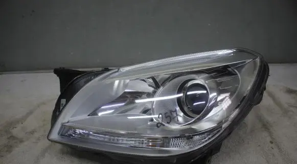 Mercedes-Benz SLK R172 Headlight/headlamp