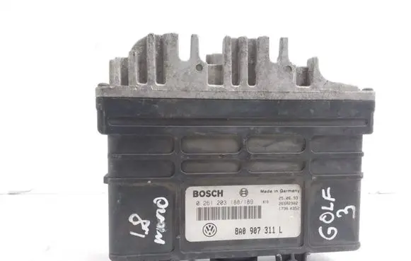 Volkswagen Golf III Engine control unit/module 8A0907311L 0261203188