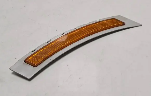BMW 5 E60 E61 Front reflector 7185743