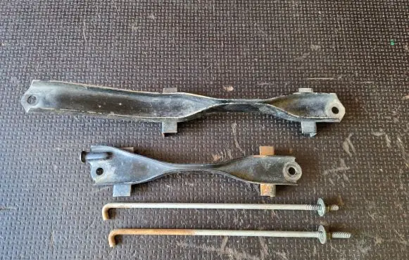Battery bracket