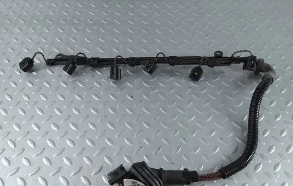 BMW 5 F10 F11 Fuel injector wires 7809546 12517809546