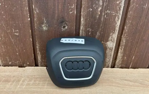 Audi A3 S3 8V Steering wheel airbag cover 62670230