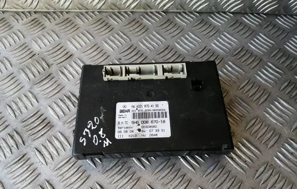 Mercedes-Benz S W221 Air conditioning/heating control unit A2218704192 5HB00867018 2218703295