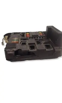Renault Megane II Fuse module 8200306033A S118399300J