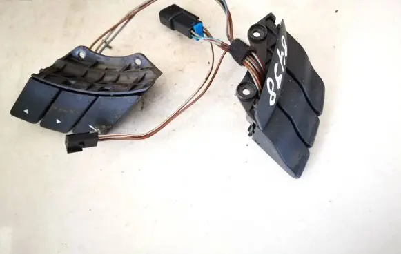 Opel Meriva A Steering wheel buttons/switches 09185419