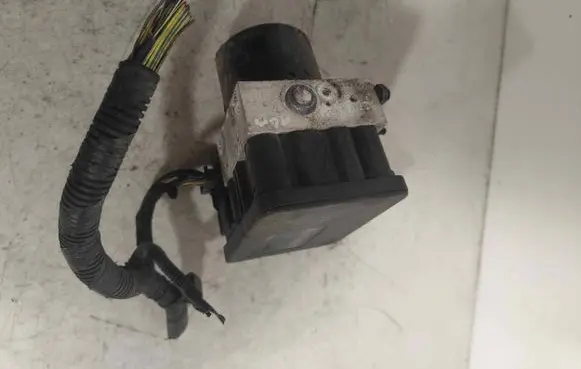 Ford Fiesta ABS Pump 06210956723 HDU0E13C11 000403531E0