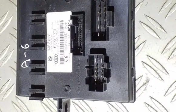Audi A6 S6 C6 4F Power management control unit 4F0907279 4F0910279D