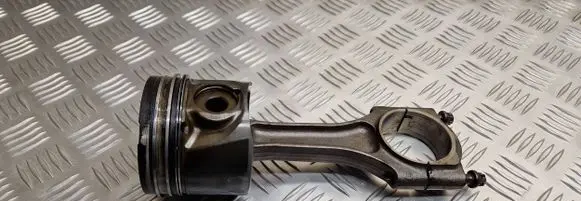 Opel Vectra B Piston with connecting rod