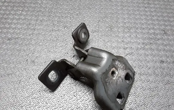Rear door upper hinge