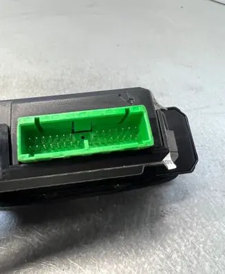 Volvo XC90 Quarter vent window switch 31275226