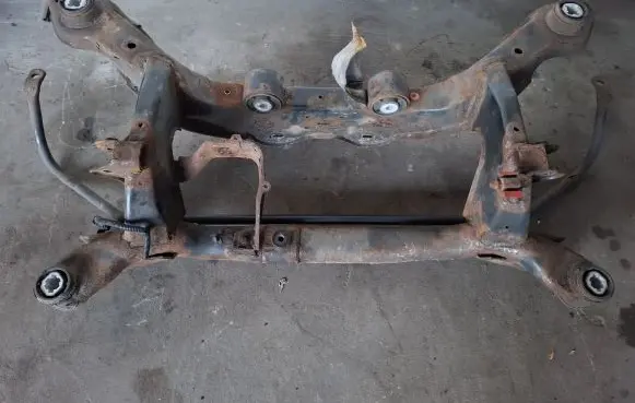 Volvo XC70 Rear subframe 7G91SK067
