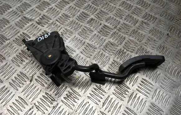 Audi A6 S6 C6 4F Accelerator throttle pedal 4F2721523