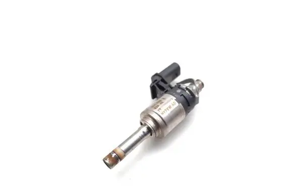Skoda Superb B8 (3V) Fuel injector 04E906036AL