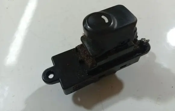 Hyundai i30 Electric window control switch
