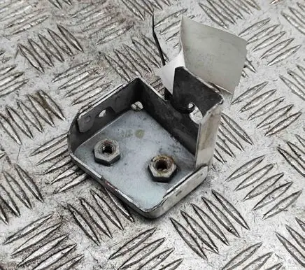 Maserati Ghibli Fender mounting bracket
