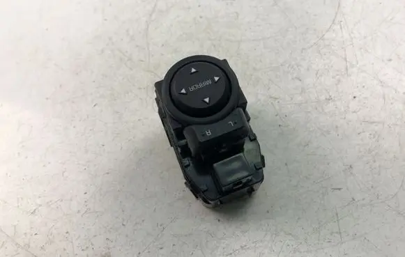 KIA Rio Electric window control switch 4D64801160