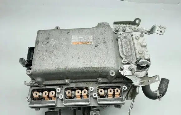 Toyota RAV 4 (XA40) Voltage converter inverter G92A042030