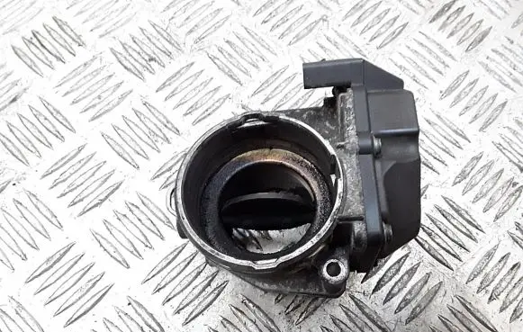 Volkswagen Eos Throttle valve 03g128063a