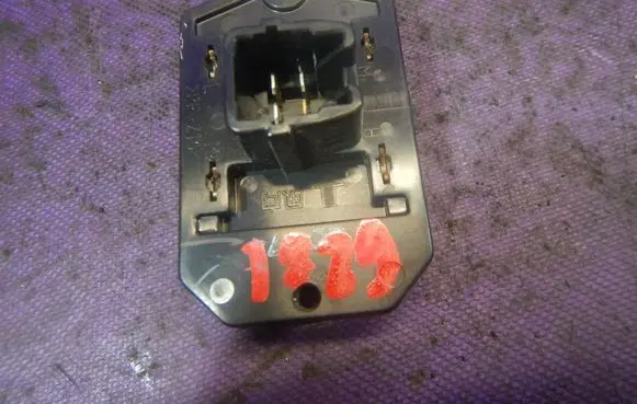 Toyota Corolla E110 Heater blower motor/fan resistor