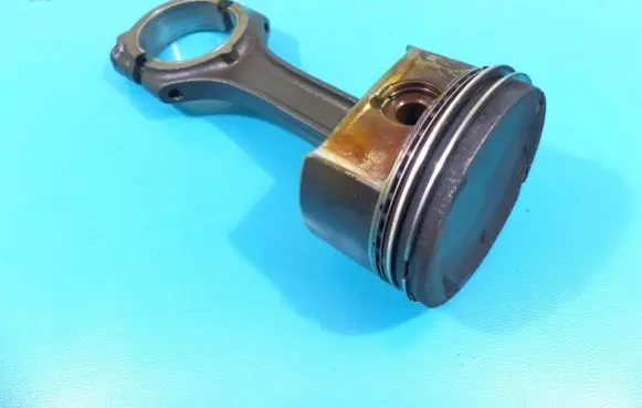 Piston