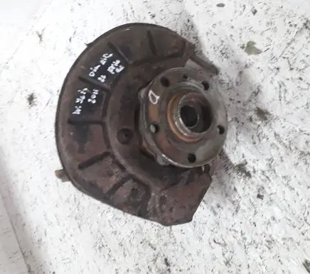 Volkswagen Jetta V Front wheel hub
