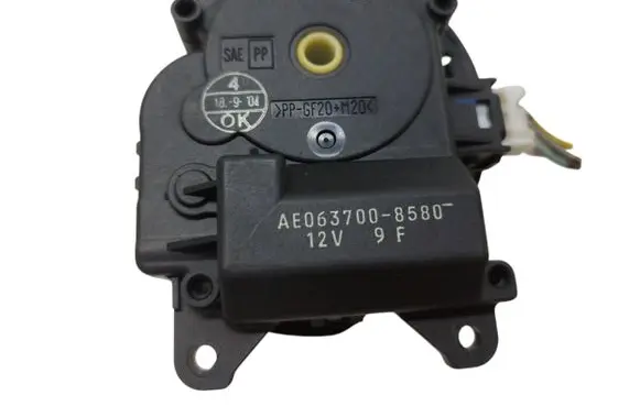Cadillac CTS Air flap motor/actuator AE0637008580